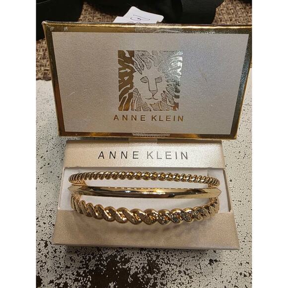 New Anne Klein Lot of 3 Gold-Tone Bangles - Picture 2 of 4